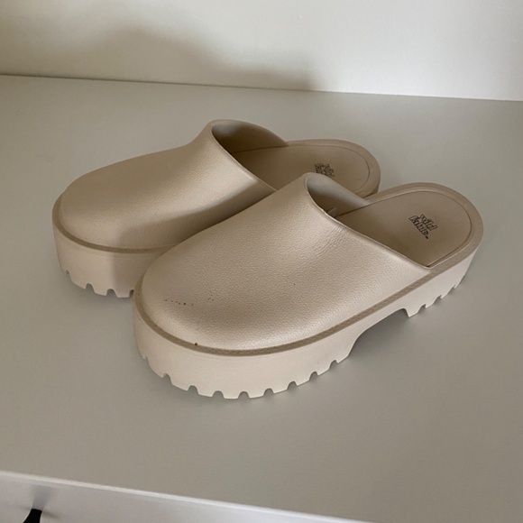 Target Wild Fable Chunky Clogs | Women's Size 8 - Picture 2 of 4